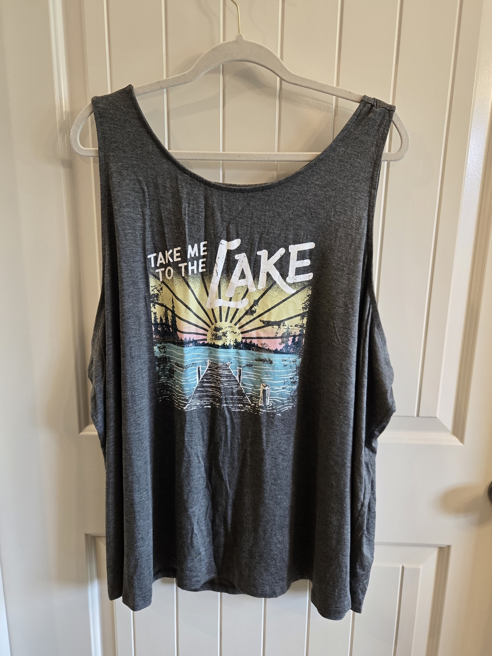 Maurices Charcoal Graphic Tank Top with Sunrise Print Size 4x NWT